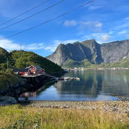Rostad Retro Rorbuer Tatil Evi Reine