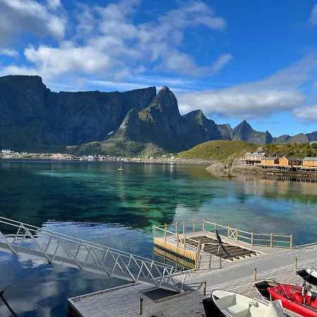 Rostad Retro Rorbuer Holiday home Reine