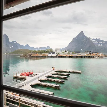 Rostad Retro Rorbuer * Reine