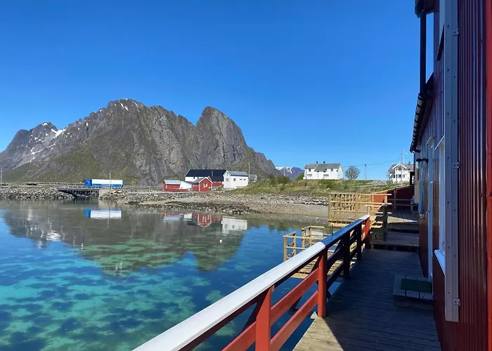 Rostad Retro Rorbuer Tatil Evi Reine