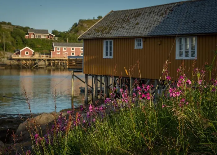 Rostad Retro Rorbuer Tatil Evi Reine