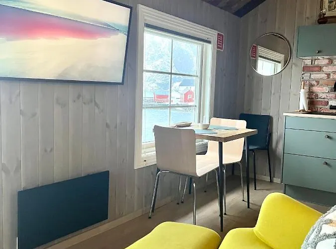 Rostad Retro Rorbuer Reine