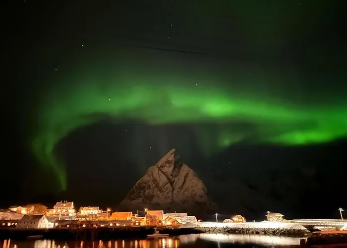 Rostad Retro Rorbuer * Reine