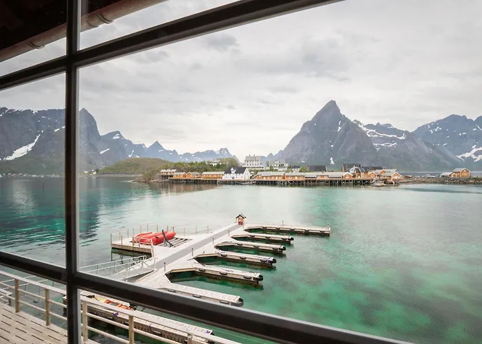 Rostad Retro Rorbuer Tatil Evi Reine