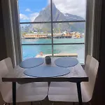 Rostad Retro Rorbuer Dom wakacyjny Reine